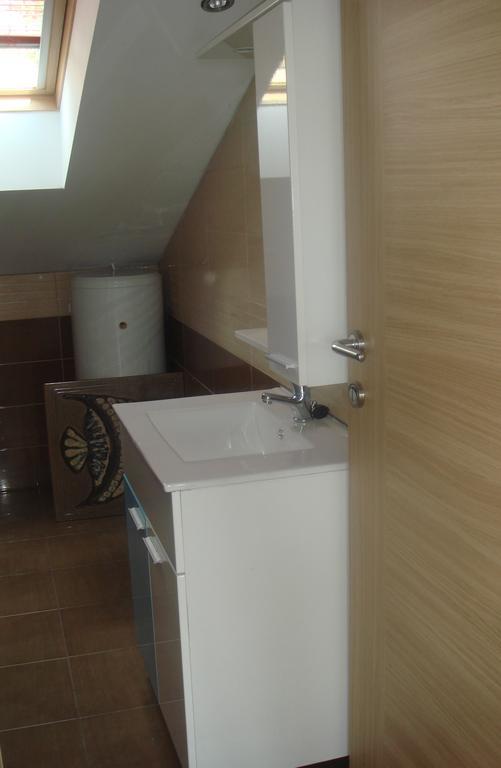 Apartments Jelicic Selce Esterno foto