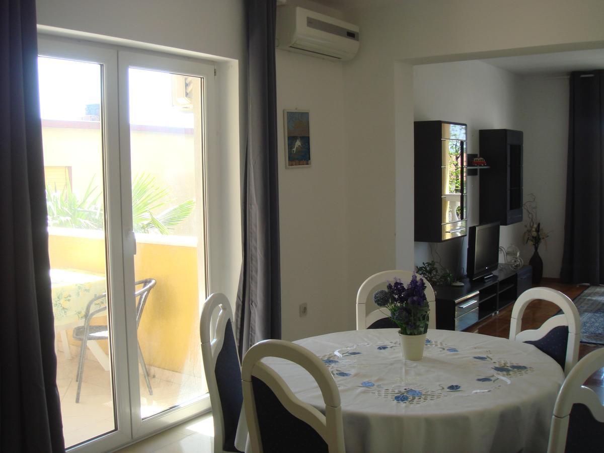 Apartments Jelicic Selce Esterno foto