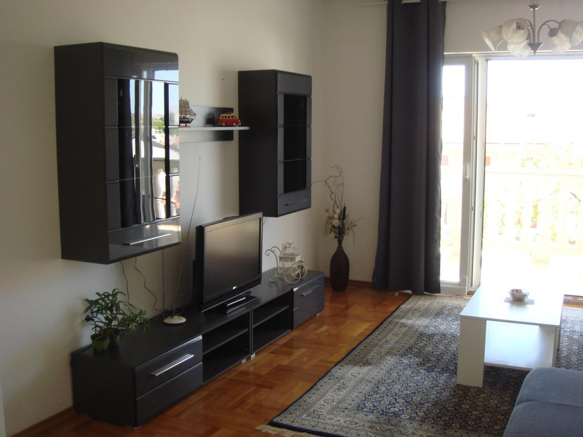 Apartments Jelicic Selce Esterno foto