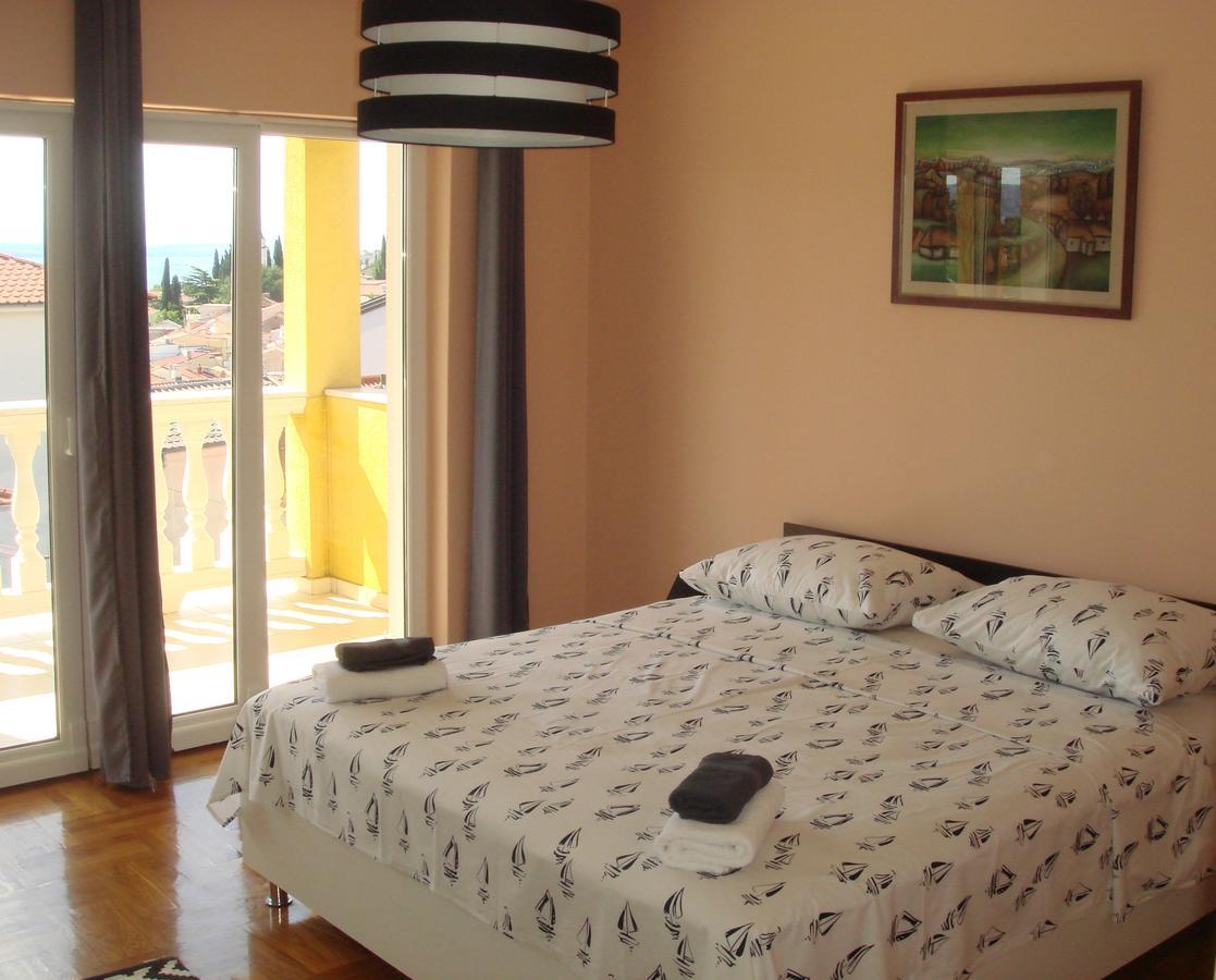 Apartments Jelicic Selce Esterno foto